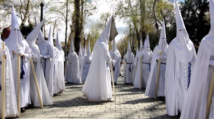 Nazarenos de La Paz en la Plaza de España de Sevilla