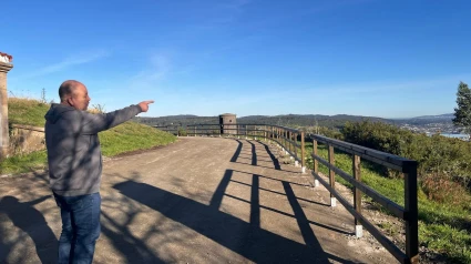 El Camino da Bailadora da acceso a las baterías de Montefaro, en Ares