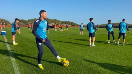 Yanis Rahmani, en El Saler, apunta a ser titular en la banda izquierda.