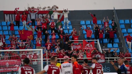 El Real Murcia reduce distancias con el líder