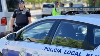 Amenaza a un joven con cuchillo por orinar cerca de su coche y termina detenido