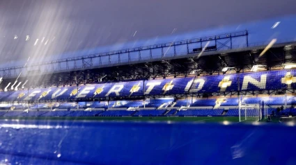 Imagen de la lluvia sobre el estadio de Goodison Park, feudo del Everton.