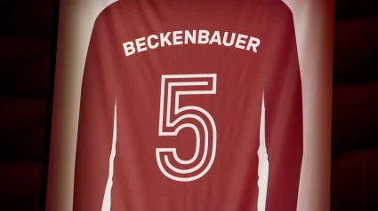 El Bayern Múnich retira el '5' de su camiseta en homenaje a Franz Beckenbauer