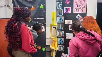 Usuarias de YMCA participando en actividades de la organización