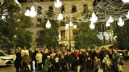 Personas mayores participan en la iniciativa 'Paseo de la Ilusión'