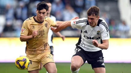 El Málaga rascó un punto en El Plantío ante el Burgos.