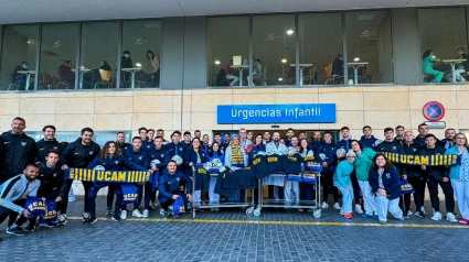 La plantilla de UCAM CF ha estado en La Arrixaca