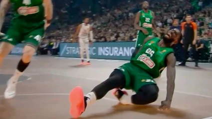 Fotograma del momento en que Mathias Lessort, de Panathinaikos, se lesiona de gravedad frente a Baskonia