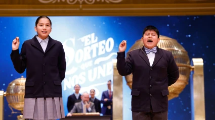 72480: El Gordo de la Lotería de Navidad 2024, cantado por los niños de San Ildefonso de Madrid Piero Rai Chávez y Alisce Ríos