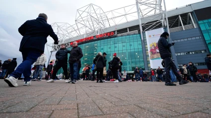 Exterior del estadio Old Trafford de Manchester (Inglaterra)