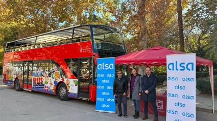 Magic Bus para la recogida de juguetes en Granada