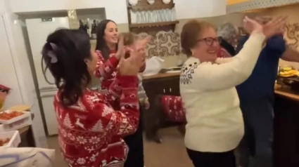 El momento del encuentro entre su abuela y su mujer