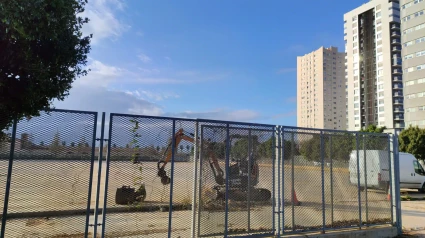 El campo de fútbol de La Torre empieza su puesta a punto