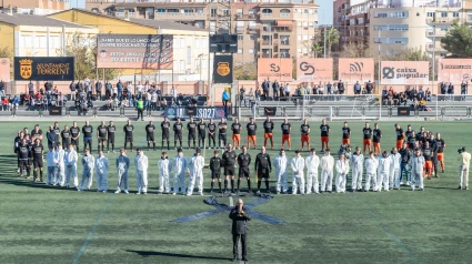 Homenaje celebrado en honor a las víctimas de la DANA antes del partido.