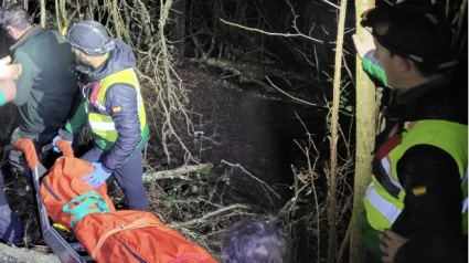 Guardias Civiles de montaña rescatan el cuerpo de un cazador