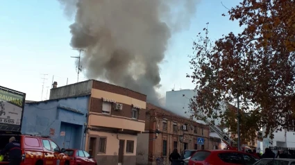 Edificio incendiado en Navalmoral de la Mata