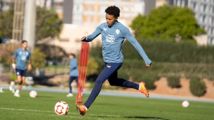 Lázaro Vinicius ya entrena con la UD Almería