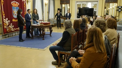 La toma de posesión de los interinos tuvo lugar en el salón de actos del concello ferrolano