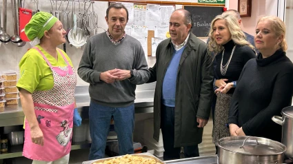 Visita a la Cocina Económica Ferrolana de Arturo Parrado, Martina Aneiros y Rosa Martínez