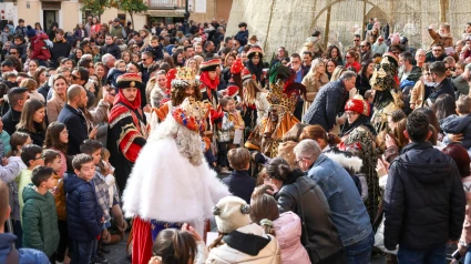 Melchor, Gaspar y Baltasar saludan a los niños en Lorca