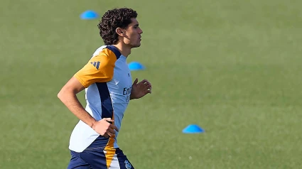 Jesús Vallejo, durante una sesión de entrenamiento con el Real Madrid en las instalaciones de Valdebebas