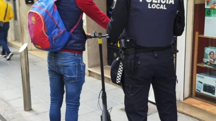 Control de la Policía Local de Burriana a patinetes eléctricos