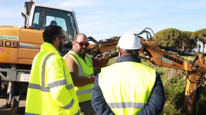 10/01/2025 El responsable del Área de Cooperación de la Diputación de Cádiz, Javier Bello, supervisa actuaciones en carreteras de la red provincial.POLITICA DIPUTACIÓN DE CÁDIZ