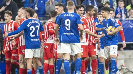 Una imagen del derbi asturiano en el Tartiere