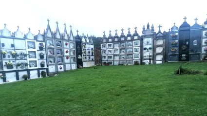 Foto de archivo de un cementerio de nuestera Diocesis, situado en Abad, Moeche