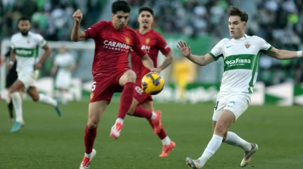 Clemente fue titular en una nutrida defensa de tres centrales y mejoró pasadas actuaciones suyas, pero el Real Zaragoza acabó siendo derrotado