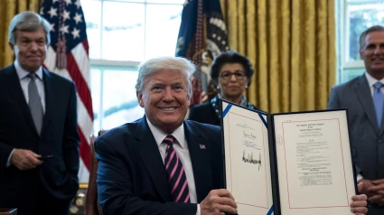 Donald Trump en el despacho oval durante su primer mandato