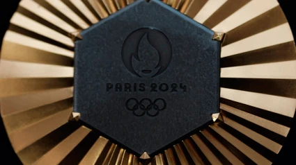 Detalle de la medalla de oro de los Juegos Olímpicos de París