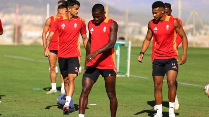 Hongla en un entrenamiento anterior del Granada CF