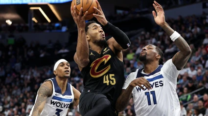 Donovan Mitchell dirigió el triunfo de los Cavaliers en Minnesota.