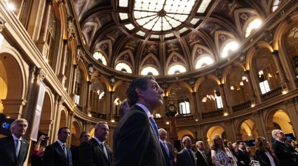 (Foto de ARCHIVO)El presidente ejecutivo de Telefónica, José María Álvarez-Pallete, durante el toque de campaña de Telefónica, en el Palacio de la Bolsa de Madrid, a 19 de abril de 2024, en Madrid (España). Este tradicional toque de campaña se enmarca en las actividades de Telefónica por el centenario de la compañía.Carlos Luján / Europa Press19 ABRIL 2024;MADRID;TELEFONICA;CENTENERIO;TOQUE DE CAMPAÑA19/4/2024