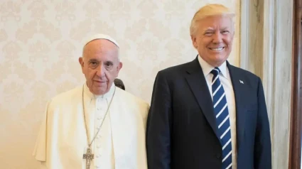 Donald Trump y el Papa Francisco durante su encuentro en 2017, cuando Trump era presidente