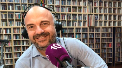 El locutor y periodista, Javier Nieves, pregonará la Semana Santa de Mérida 2025