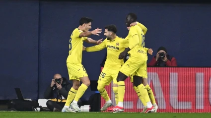 El Villarreal celebra el gol de Baena al Mallorca