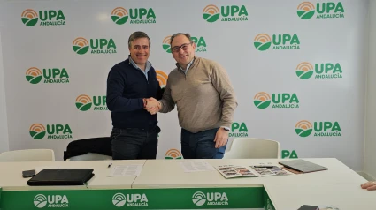 Cristóbal Cano, secretario general de UPA Andalucía, y Santiago Chivite, director general de Grupo Imagina Energía