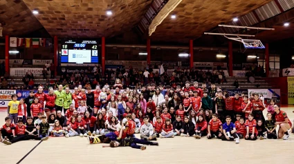 El Balonmano Porriño celebra su victoria en el duelo de ida ante el Atzgersdorf