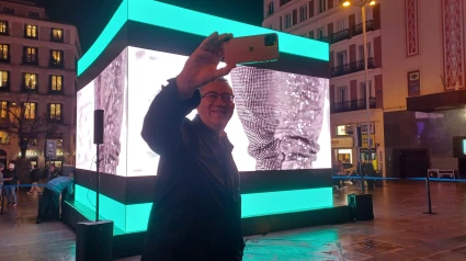 Toni Pérez inaugura la pantalla de la Costa Blanca en Callao.