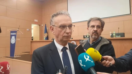 El delegado del Gobierno en Extremadura atiende a los medios de comunicación