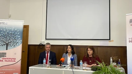Presentación del Congreso Internacional en el Instituto de la Familia