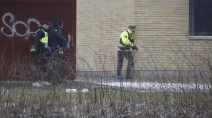 Örebro (Sweden), 04/02/2025.- Police forces are deployed at Risbergska School in Orebro, Sweden, 04 February 2025. According to police, five people were shot at the school. (Suecia) EFE/EPA/Kicki Nilsson SWEDEN OUT