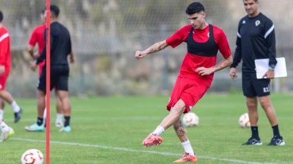 Torrecilla observa a Retuerta en un entrenamiento.