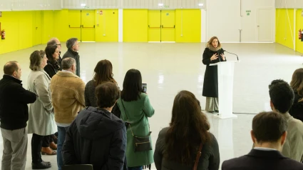 Natalia Chueca, alcaldesa de Zaragoza, durante la inauguración del pabellón multiusos de Montañana.