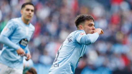 Fran Beltrán acorta distancias para el Celta con un disparo desde la frontal.