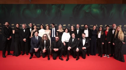 El equipo de 'La Infiltrada' posa en la alfombra roja de la 39º edición de los Premios Goya