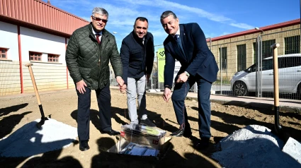 Primera piedra de las obras del Parque de Bomberos de Guadix