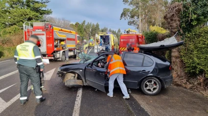 Los equipos de emergencia en la zona del accidente